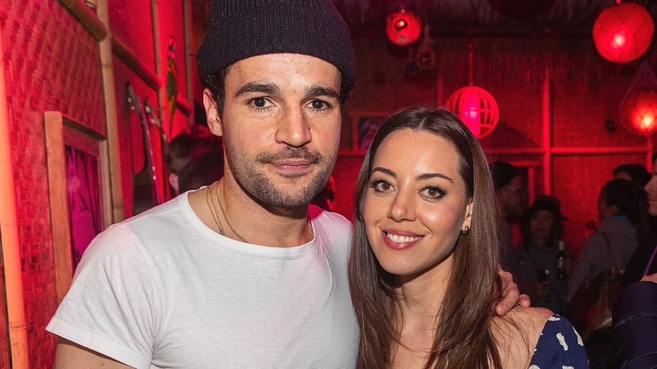 Aubrey Plaza and Christopher Abbott Are Parents. What the Silence Before Said Everything